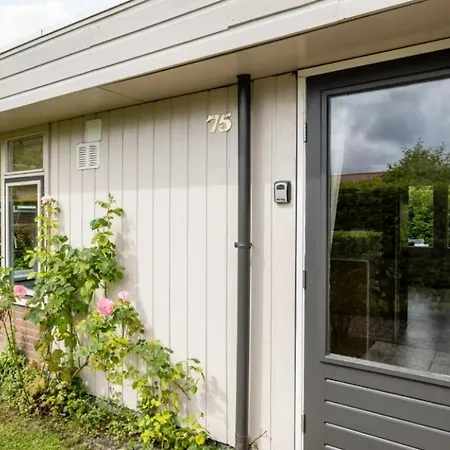 Vt Wonen Stijl Vakantiebungalow Nabij Zee, Strand, Bos En Duinen Voor 6 Personen *
